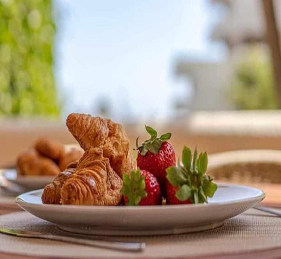 797 Holiday Rentals- Precioso Piso Con Vistas Al Jardin En Benalbeach Benalmadena Bagian luar foto